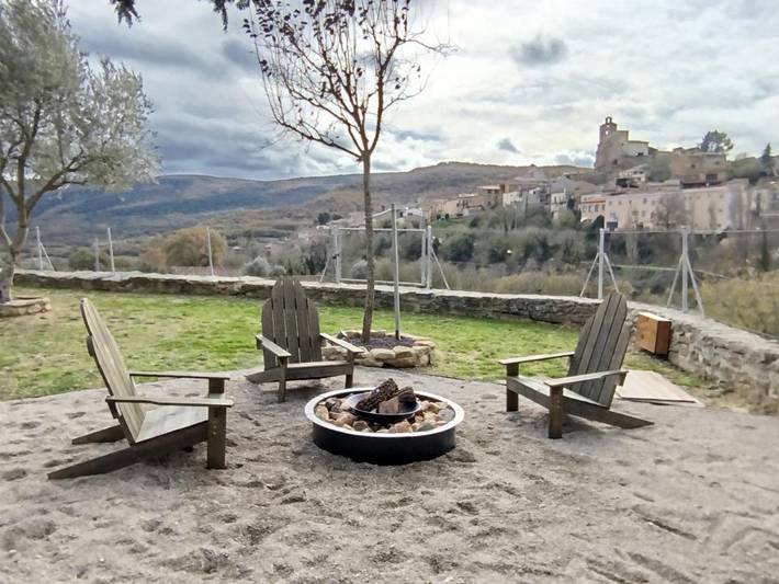 Location de vacances pour 5 personnes, avec Balcon et Terrasse ainsi que Jardin et Vue à Àger