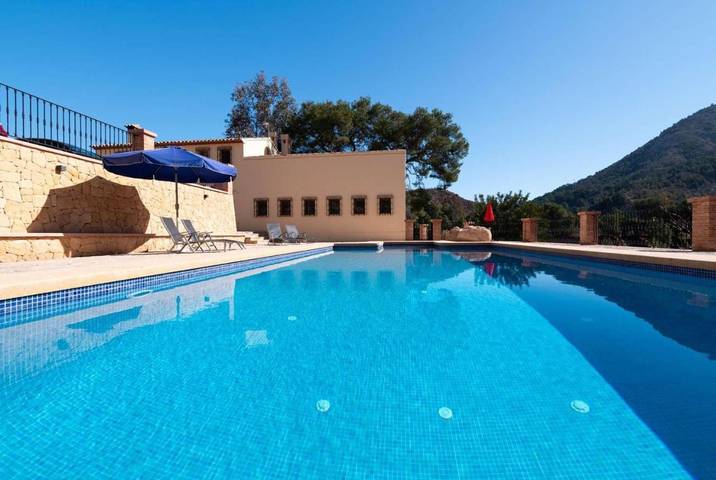 Villa for 6 people, with pool - 1