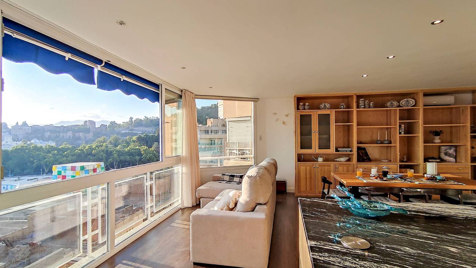 Hel lägenhet, Hermoso piso con vistas al mar by Sharingco  in Playa de la Malagueta, Malaga