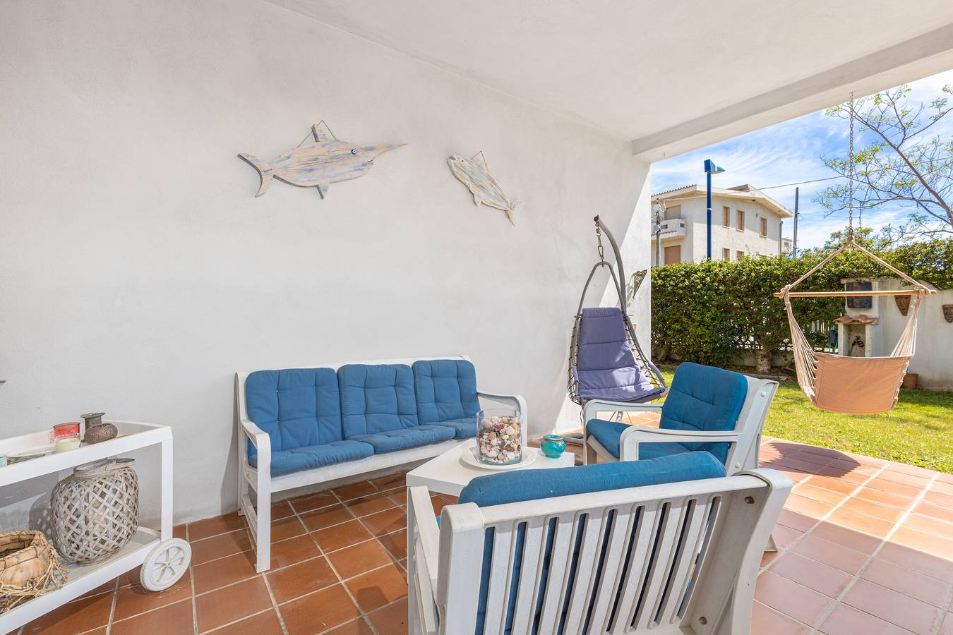 Apartamento entero, Apartamento "Villa Sulas" cerca de la playa con Wi-Fi, terraza y jardín in La Caletta, Siniscola