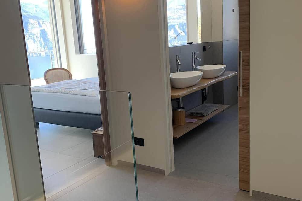 Sopralago ein Ferienhaus in Traumlage am Gardasee in Cassone di Malcesine, Malcesine