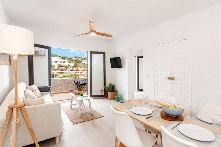 Apartamento para 4 personas, con Terraza además de Piscina y Vistas en Cala Morell