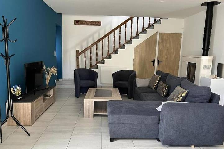 Gîte pour 6 personnes, avec jardin dans La Guillermie