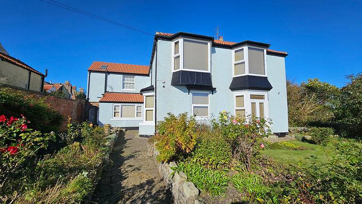 Entire apartment, Cliff Top Apartment - Stunning sea views in Filey, North Yorkshire