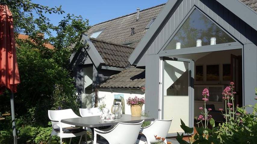 Ferienwohnung für 4 Personen, mit Terrasse und Garten in Emden
