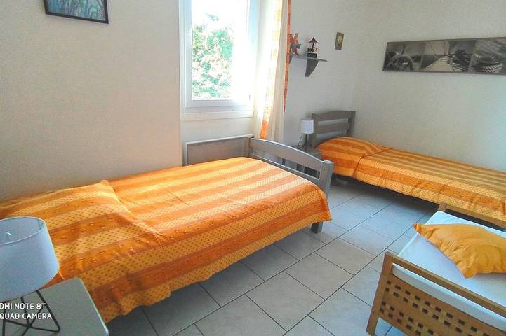 Gîte pour 6 personnes, avec piscine et jardin à Cabannes - 4