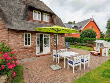 Ferienhaus für 4 Personen, mit Terrasse und Garten sowie Sauna in Nieblum