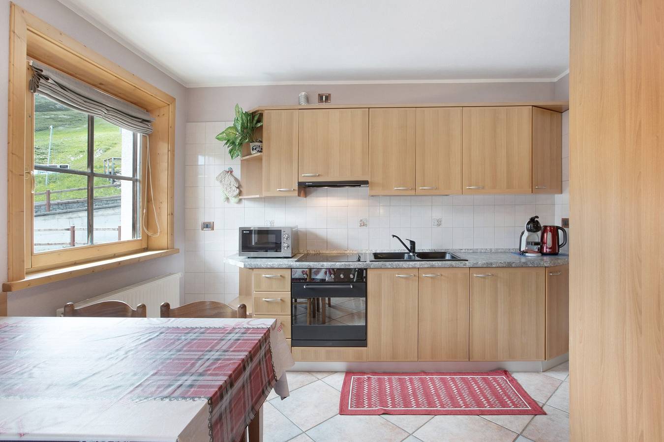 Entire studio, Studio Apartment "Trela" near Slopes with Balcony & Wi-Fi in Livigno, Stilfser Joch National Park