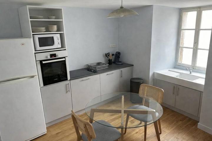 Gîte pour 2 personnes, animaux acceptés à Cayres