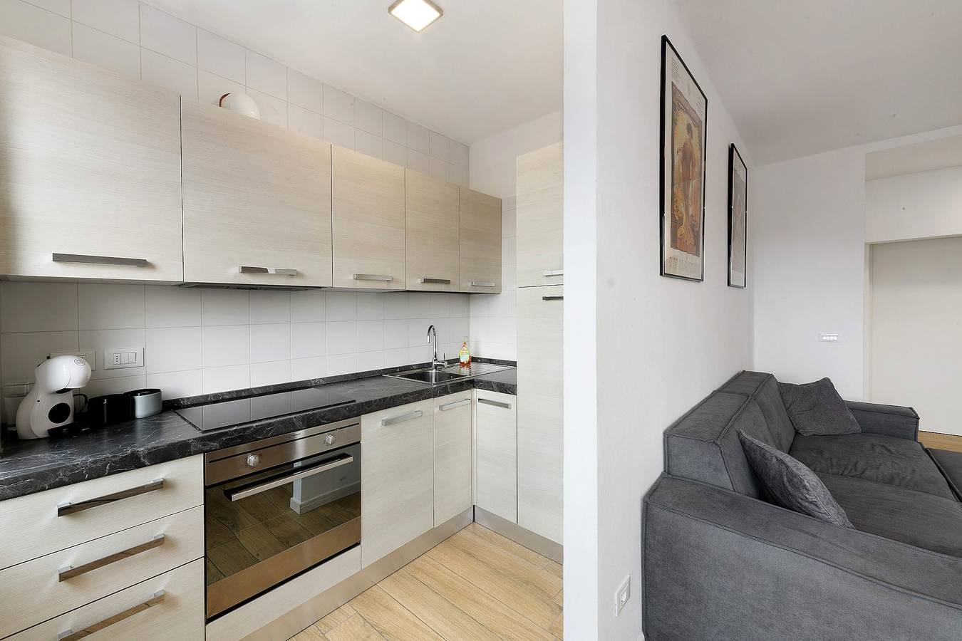 Entire apartment, Apartment 'Enzina' with Wi-Fi and Air Conditioning in Bergamo, Bergamo Province