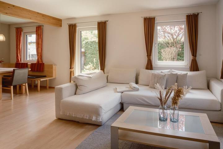 Bungalow für 4 Personen, mit Garten und Terrasse in Tirol