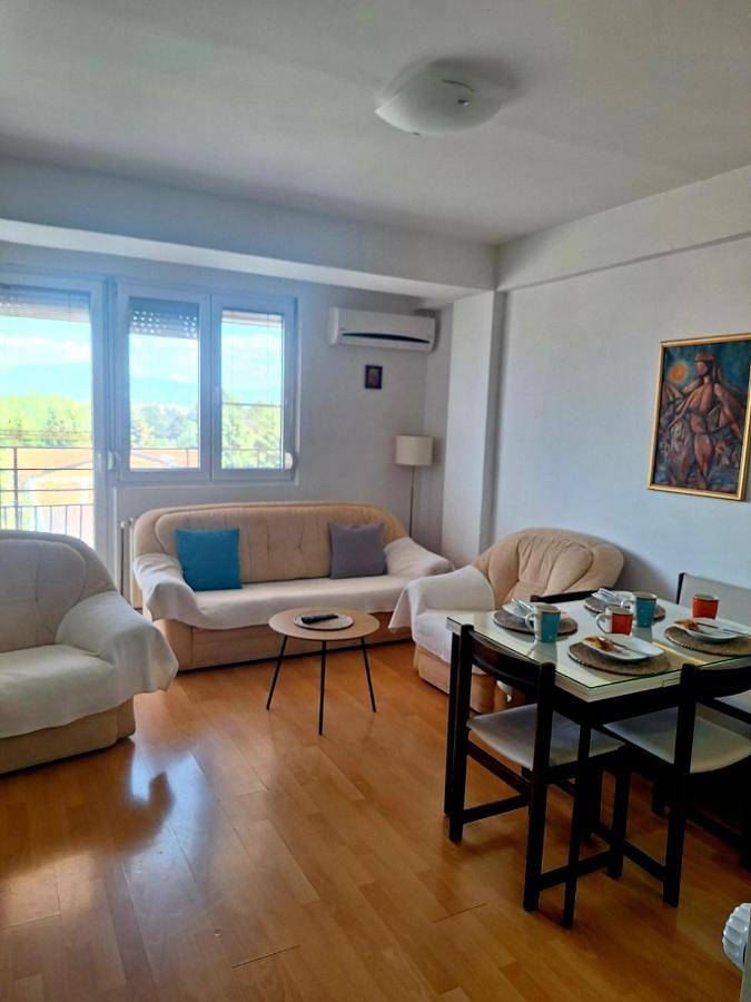 Appartement de vacances pour 4 personnes, avec balcon ainsi que vue sur le lac et vue