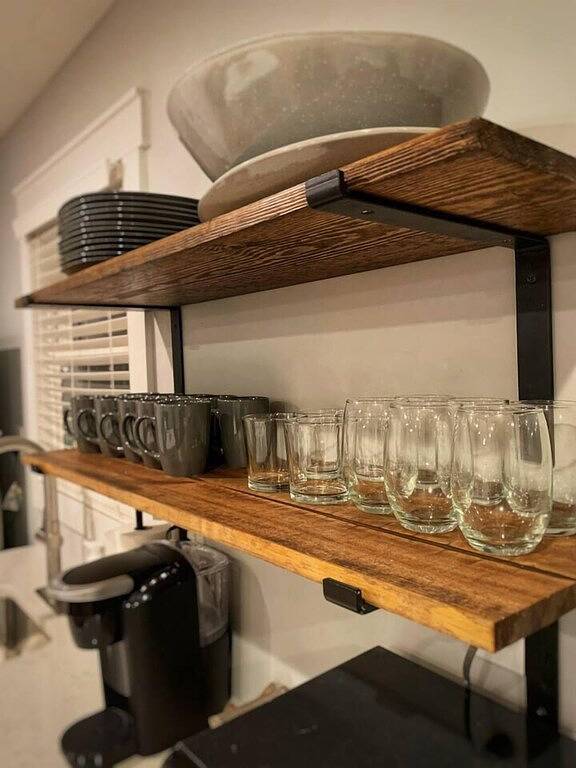 Cozy Blue Bungalow Walk Downtown! Free parking! in Wilmington, New Hanover County