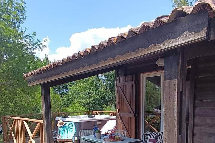 Gîte pour 4 personnes, avec piscine et terrasse à Villegly - 2