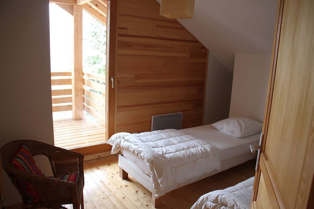 Gérardmer, beau chalet lumineux pour 6 personnes, près du lac et centre-ville. in Gérardmer, Parc naturel régional des Ballons des Vosges