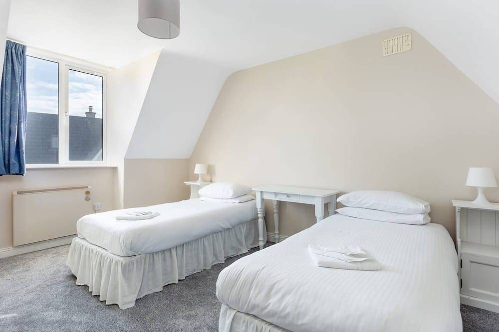 The Links 17, Amazing Location- Food, Drinks, Surf, & Golf!-17 in Lahinch, County Clare