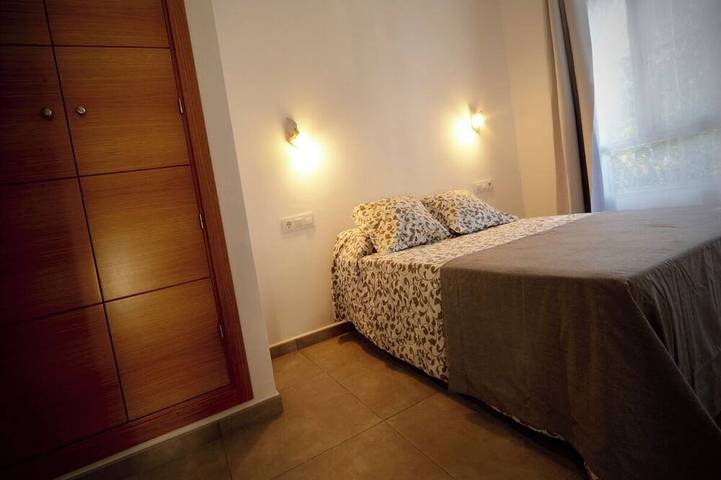 Ganze Wohnung, Hibiscus Apartment with Shared Pool in Puerto Real, Costa de la Luz