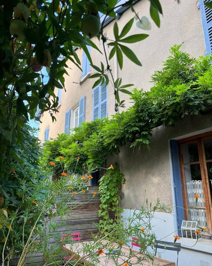 Gîte pour 2 personnes, avec Terrasse ainsi que Jardin et Vue à Oullins