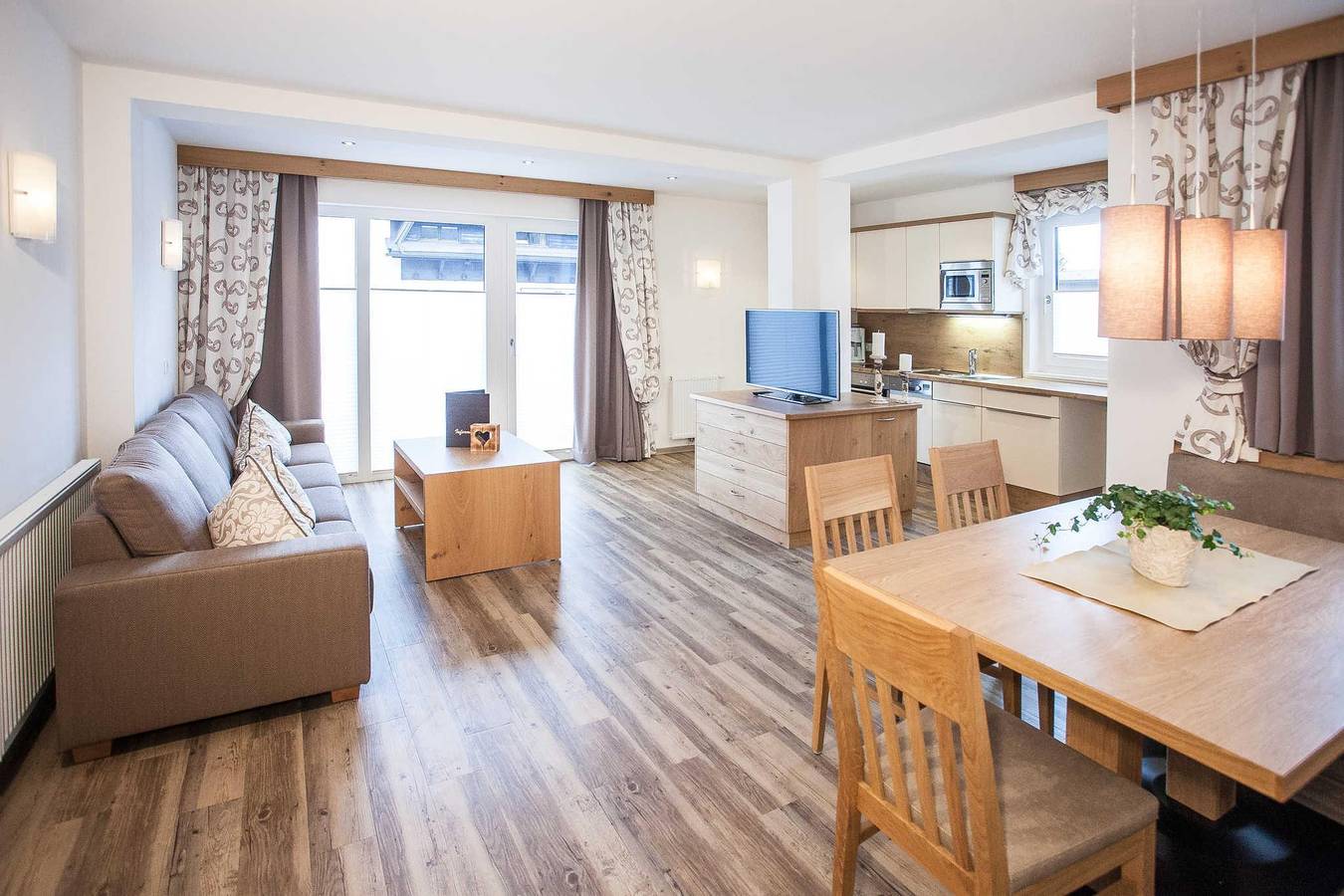 Ganze Ferienwohnung, Typ Alpenmohn in Pertisau, Eben am Achensee