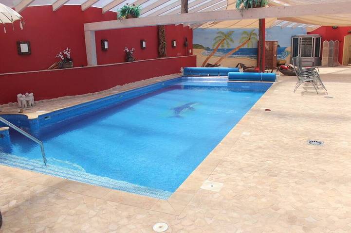 Ferienhaus für 10 Personen, mit Garten und Sauna sowie Pool