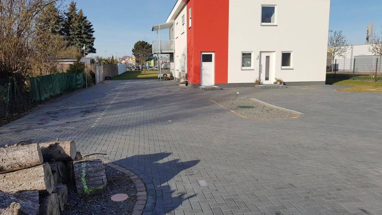 Three-Bedroom House in Alt-West, Leipzig