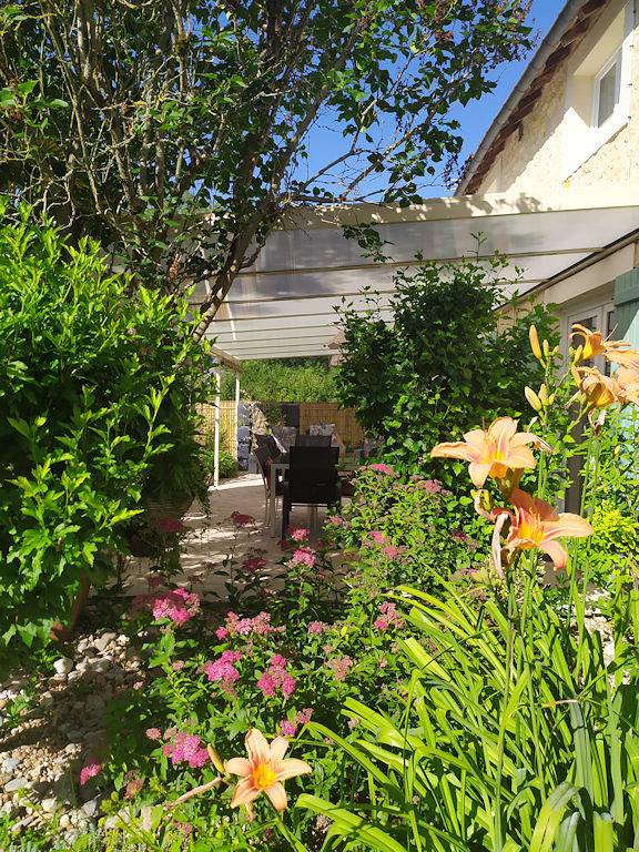 Gîte pour 6 personnes, avec jardin et terrasse dans Saint-Amand-Montrond - 4