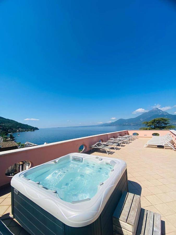 Hotel per 4 persone, con terrazza e panorama, con animali domestici - 1