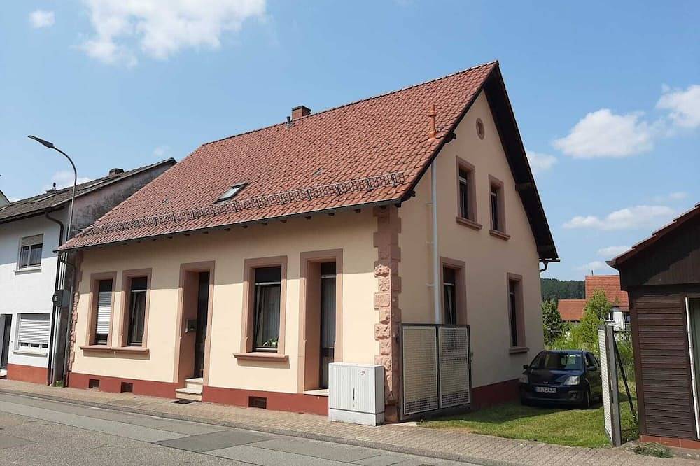 Ganze Wohnung, Ferienwohnung Nedingblick in Hauenstein, Landkreis Südwestpfalz