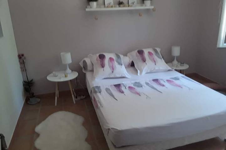 Location de vacances pour 6 personnes, avec terrasse et jardin à Vedène - 2