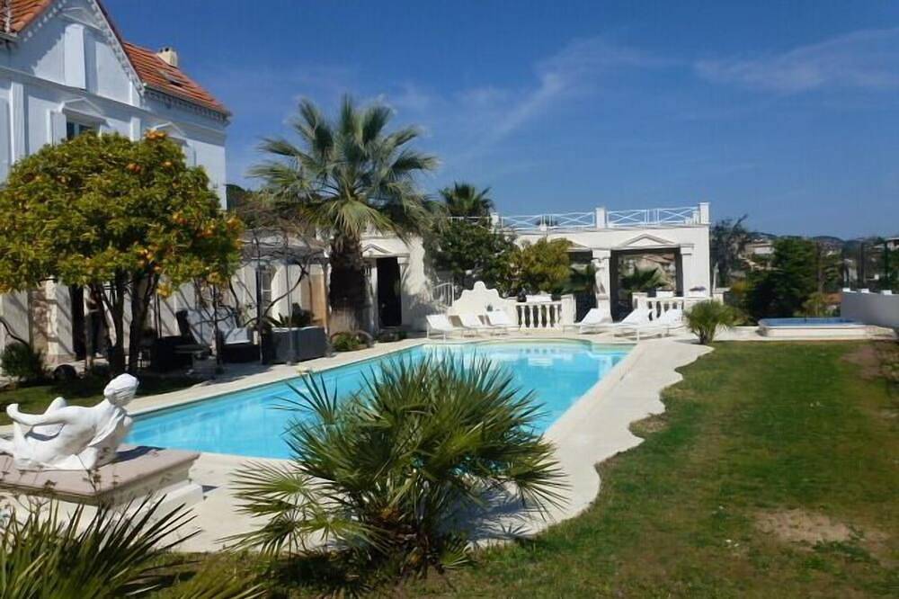 Villa, Pool & Garten in der Nähe von Cannes und Strand. 20 Gäste in Cannes, Mittelmeerküste (Frankreich)