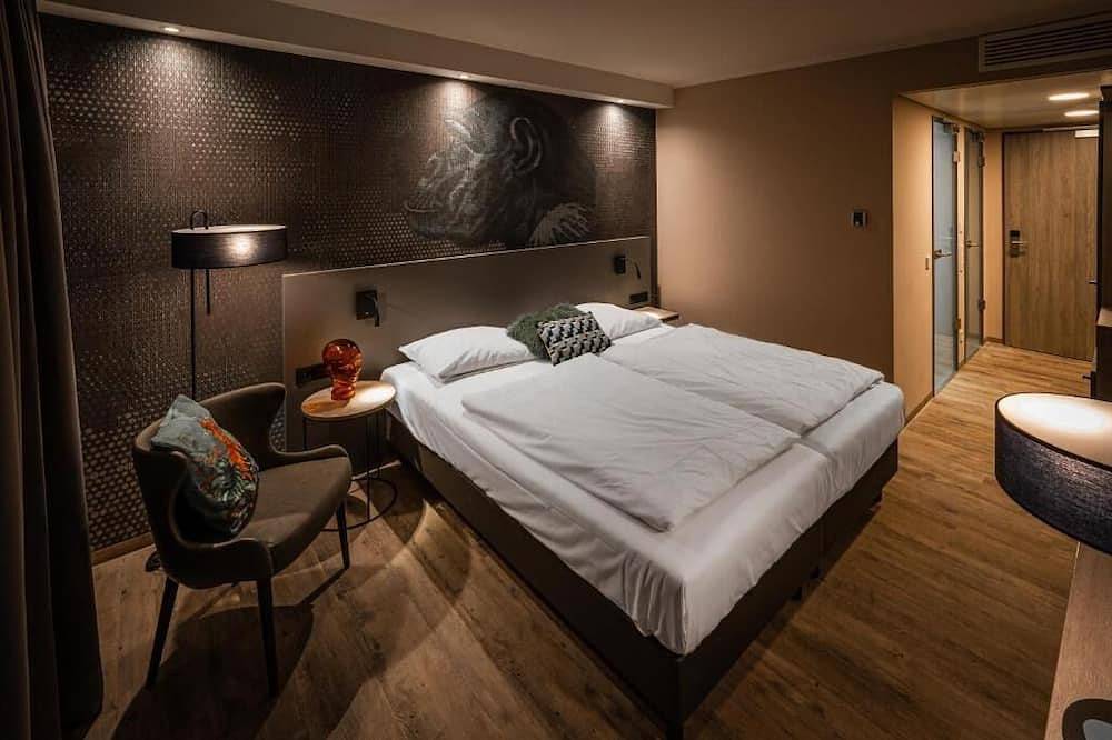 Relax in a Stylish Room | Onsite Paid Parking | Near Porsche Museum - 2 miles in Korntal-Münchingen, Circondario di Ludwigsburg