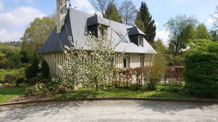 Maison de vacances pour 6 personnes, avec jardin ainsi que terrasse et vue sur le lac