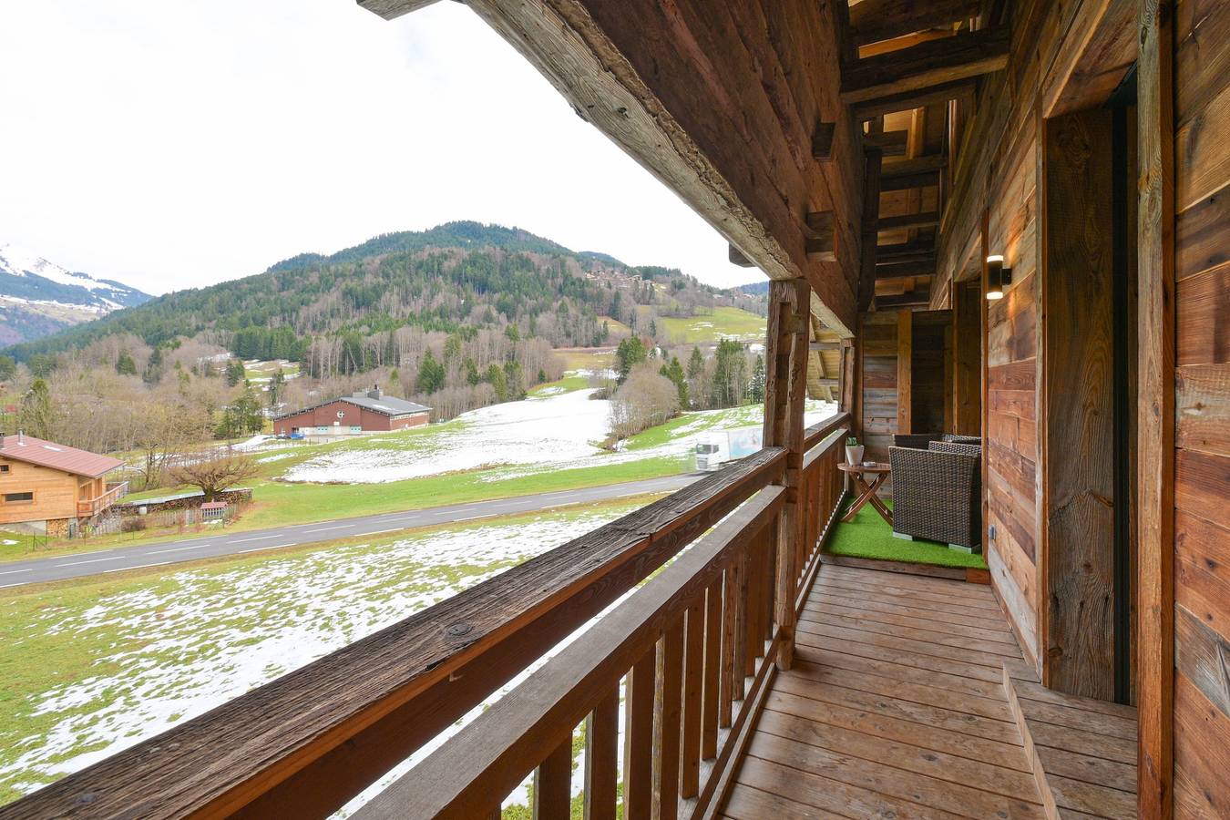 Ganze Wohnung, Appartement 'Le Jalouvre': Bergblick, Balkon & Wlan in Saint-Jean-de-Sixt, Annecy und Umgebung