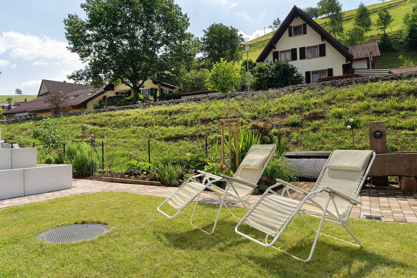 Ganze Wohnung, Ferienwohnung 'Moderner Schwarzwaldtraum' mit Privatterrasse, Gemeinschaftsgarten und Wlan in Oberharmersbach, Mittlerer Schwarzwald