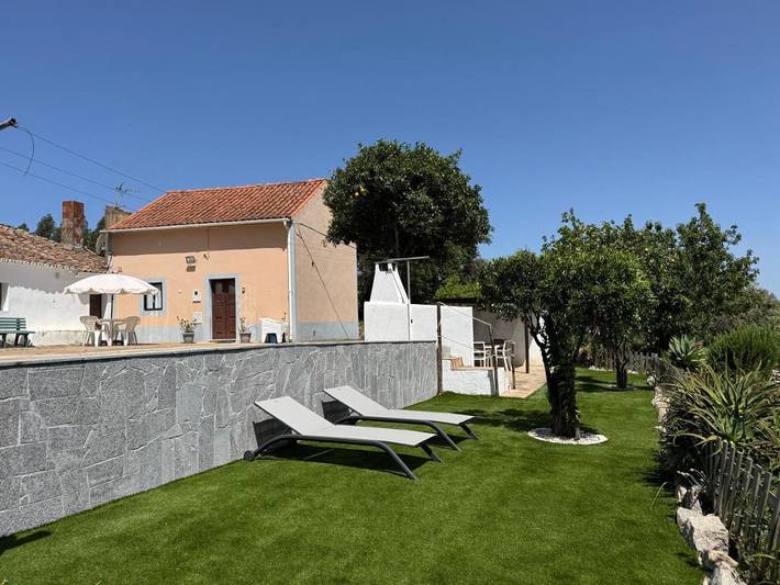Casa de férias para 4 pessoas, com vista e jardim em Monchique