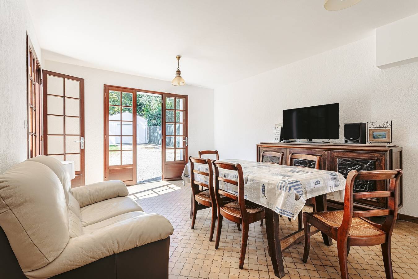 Maison de vacances 'Maison Au Coeur De Grand Village' avec terrasse et jardin in Le Grand-Village-Plage, Côte de Beauté