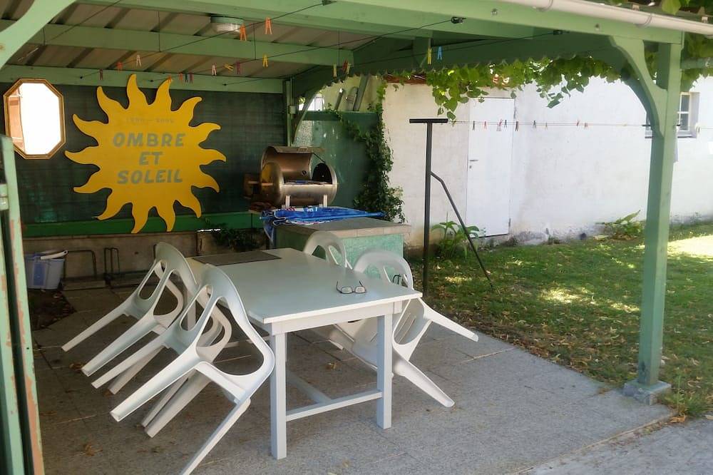Entire apartment, Ground floor apartment of the owner's house in Arvert, Côte de Beauté