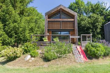 Gîte pour 4 personnes, avec piscine et jardin à Yenne