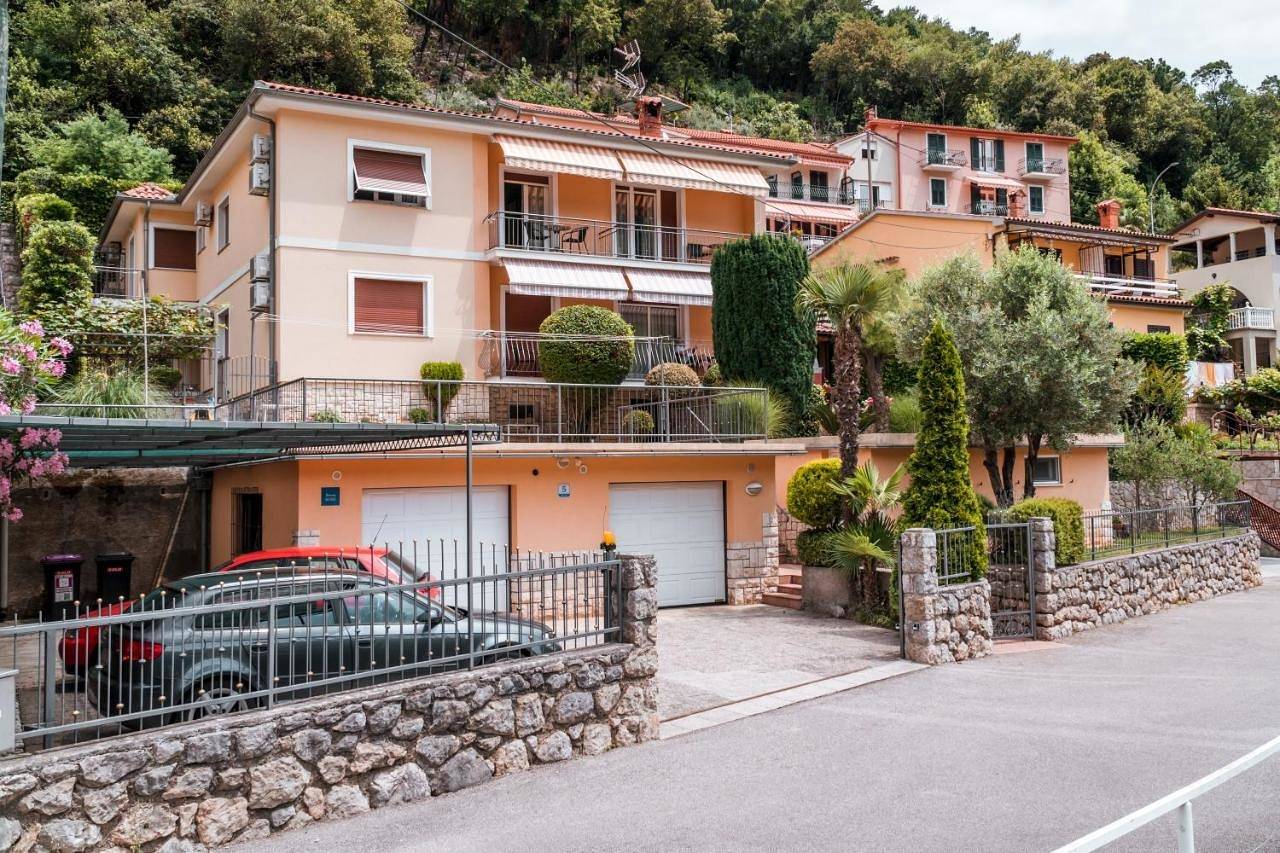 Bed and Breakfast Rooms Sandalj in Moscenicka Draga, Opatija Riviera