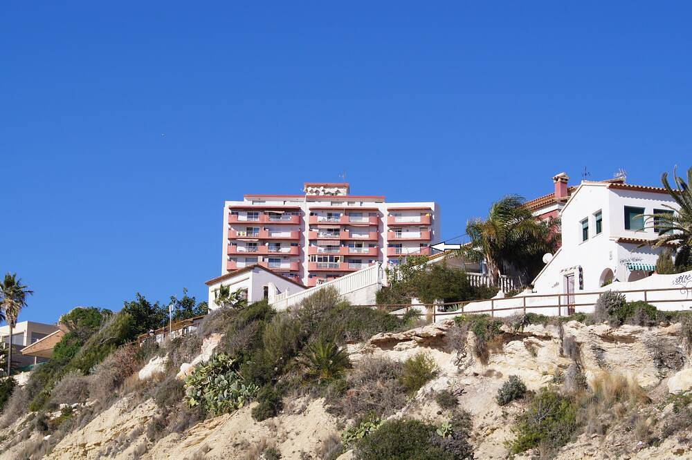Ganze Wohnung, Traumhafte Aussicht, Strand 100 Meter, Ideal Für Kinder in Calpe Altstadt, Calpe