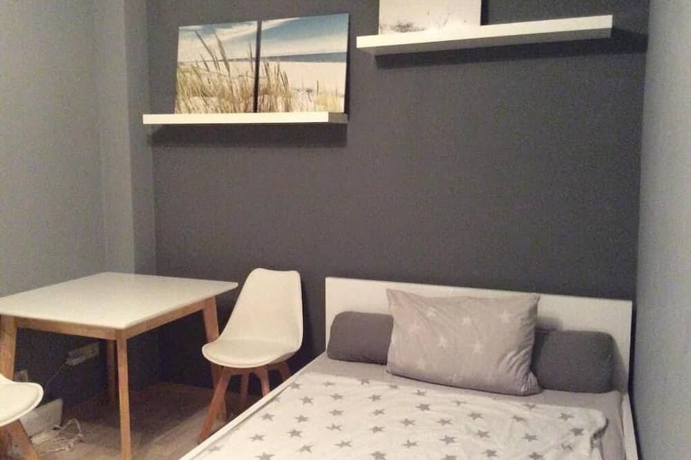 4-bedroom house with sun terrace and garden in Bavaria, Wifi, free parking in Bruck i.d.OPf., Ostbayern
