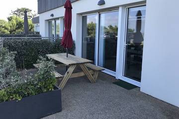 Gîte pour 6 personnes, avec jardin et terrasse, animaux acceptés dans Plage de Lestrevet