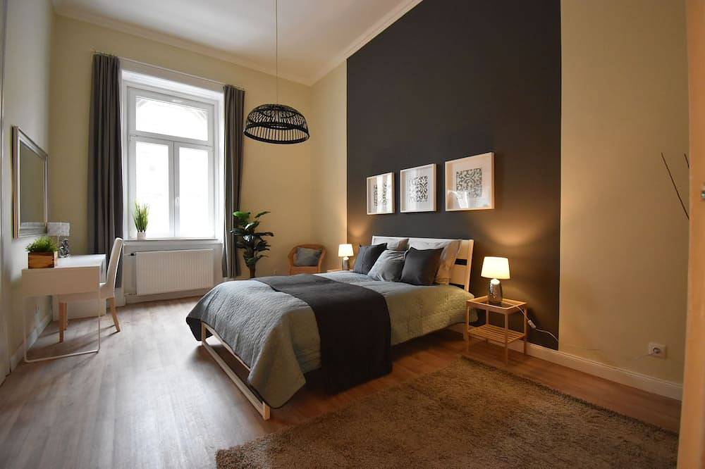 Entire apartment, Beautiful central 4 bedroom / 4 bathroom in Budapest, Danube-Ipoly National Park