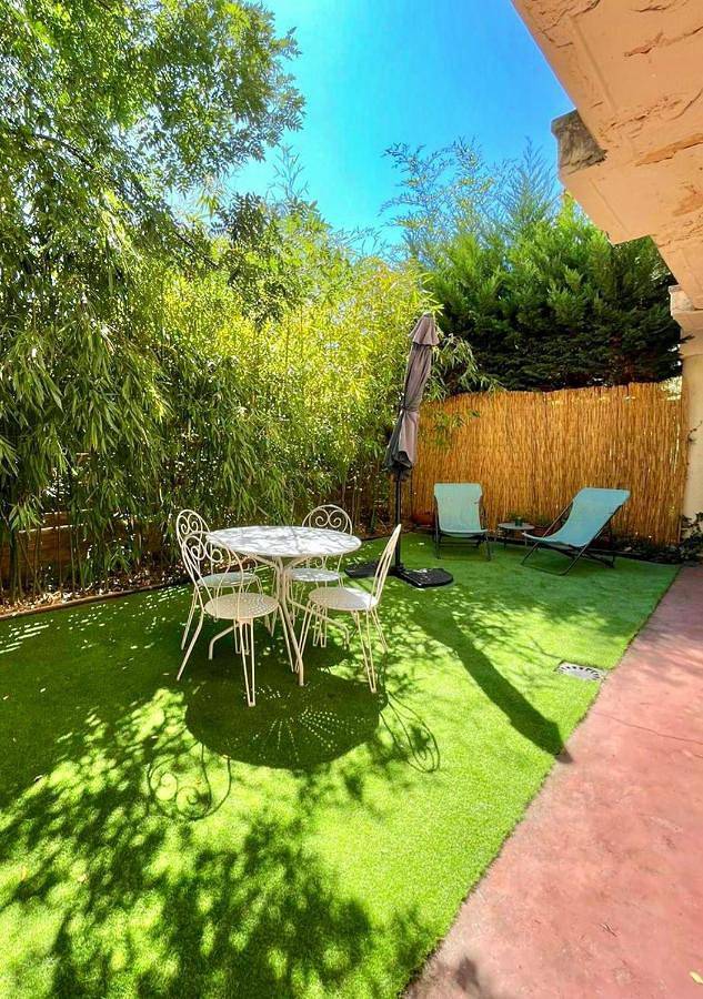Appartement entier, Les Bambous - Rez de jardin Millau Centre - Parking privatif, wifi in Millau, Parc naturel régional des Grands Causses