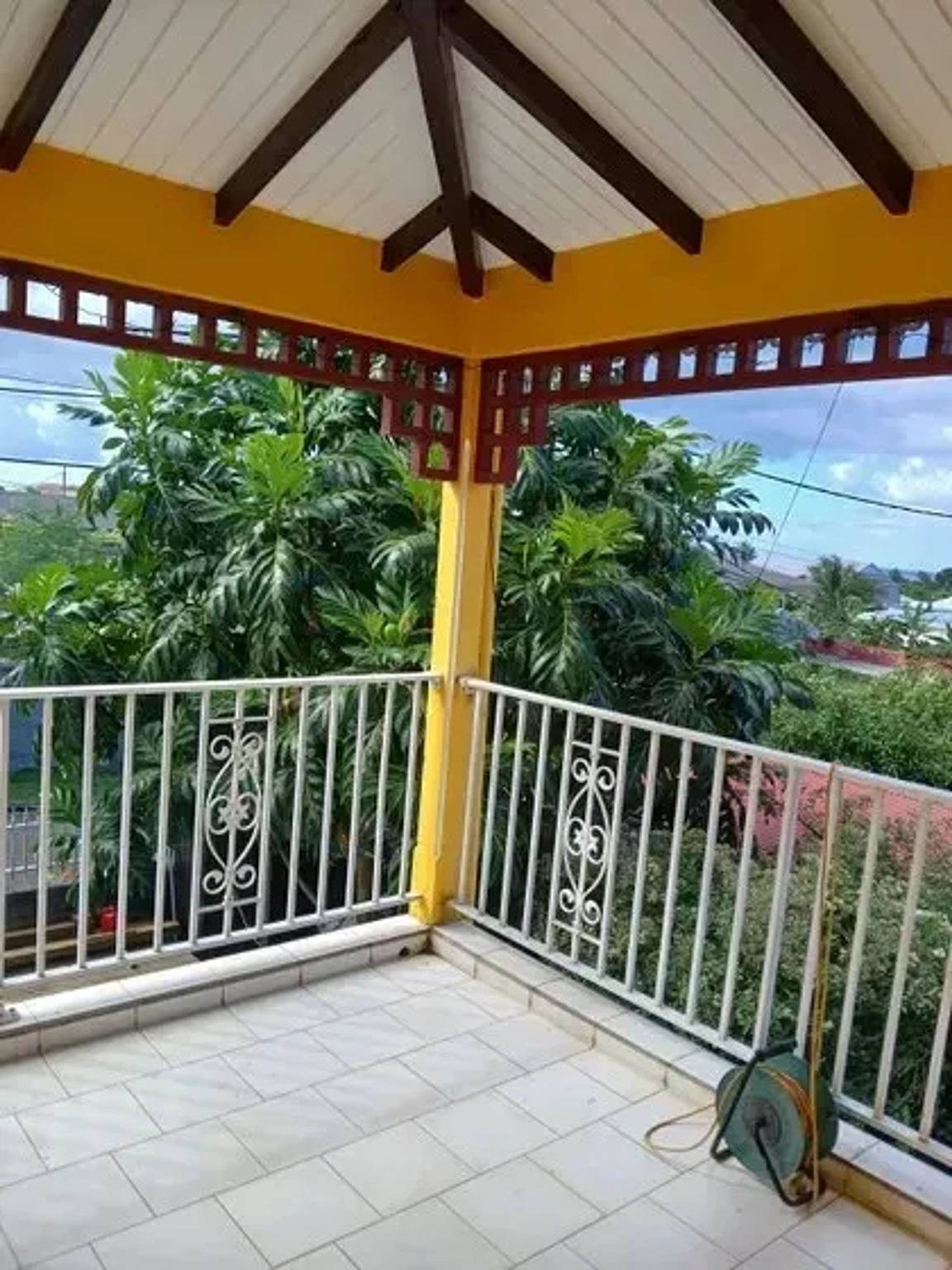 Apartamento entero, Encantapago Duplex en Sainte-Rose con piscina in Saint Rose, Guadalupe