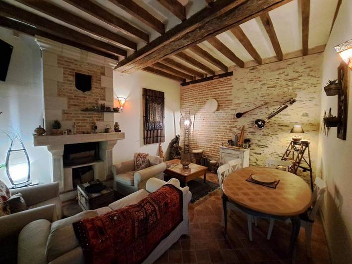 Gîte pour 13 personnes, avec Terrasse ainsi que Jardin et Vue dans Segré-en-Anjou-Bleu