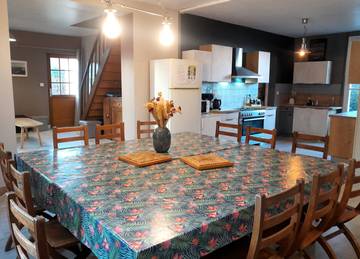 Gîte pour 15 personnes, avec terrasse et jardin, animaux acceptés dans le Cher