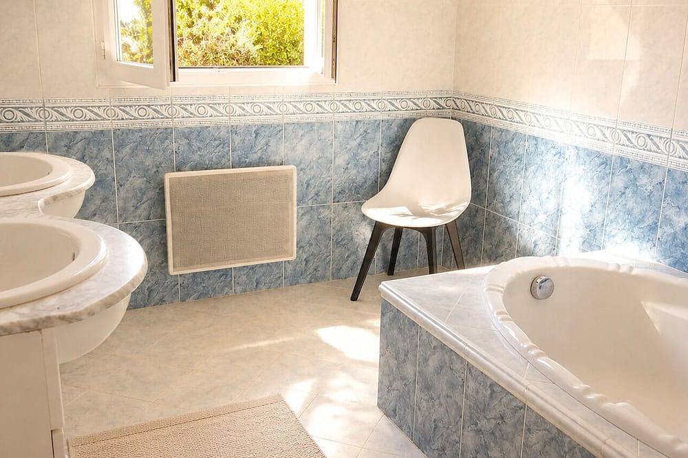 🌞 Villa lumineuse à 5 min de la plage (300 m seulement)  – Jusqu’à 6 pers 🌊 in Santa-Lucia-di-Moriani, Arrondissement de Corte