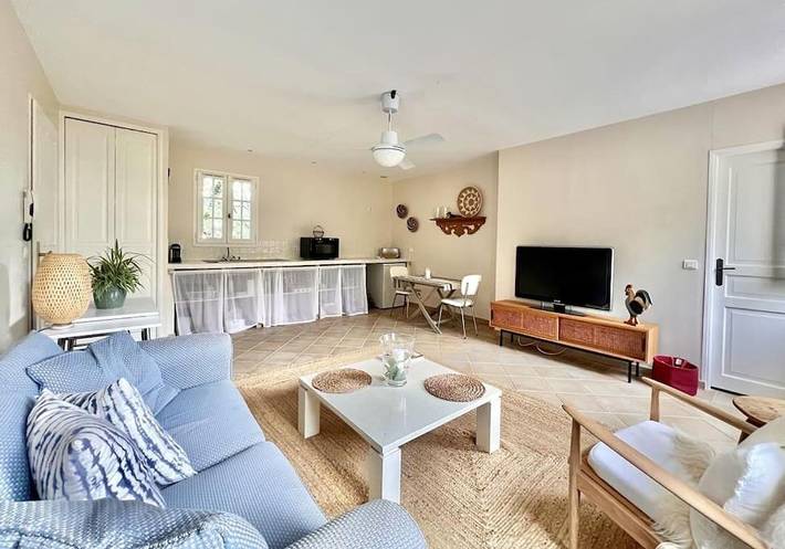 Appartement de vacances pour 2 personnes, avec piscine et terrasse