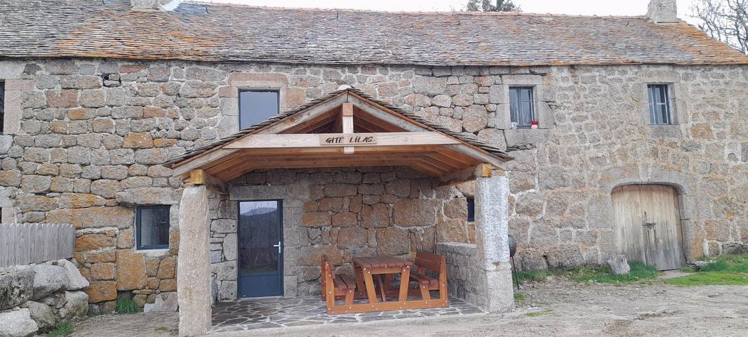 Gîte pour 4 personnes, avec Terrasse ainsi que Jardin et Vue